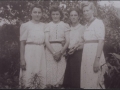 Sonntagsgesellschaft ca. 1943 . Kath. Schäfer, Maria Riesinger, Lina Tausch, Kath. Franz