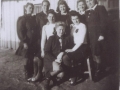 Tschesterlekerinnen im sowjet. Arbeitslager.  v. li.:  stehend: Kath. Brems, ... Kilcher, Anna Gerhardt, Kath. Majus, Kath. Schäfer,  sitzend: Susanna Lung, Kath. Franz, Maria Riesinger